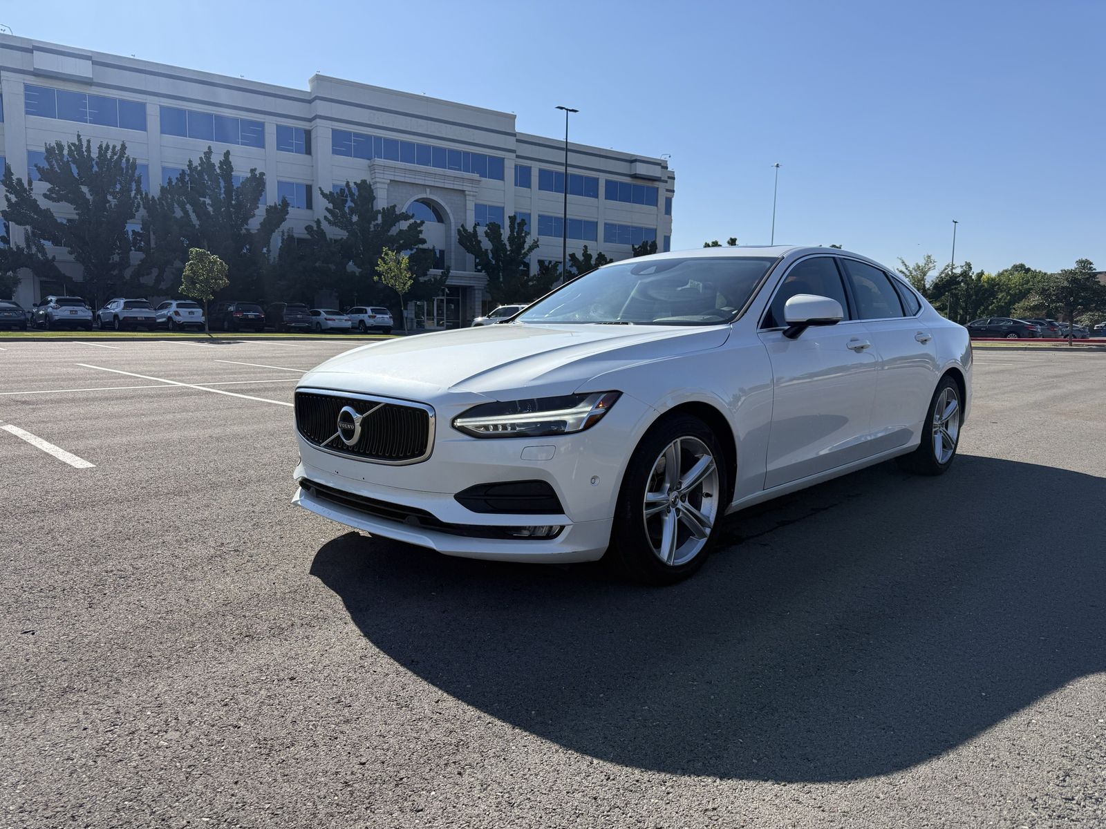 2017 Volvo S90 T5 Momentum