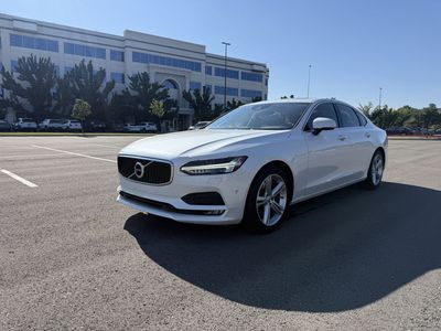 2017 Volvo S90 T5 Momentum
