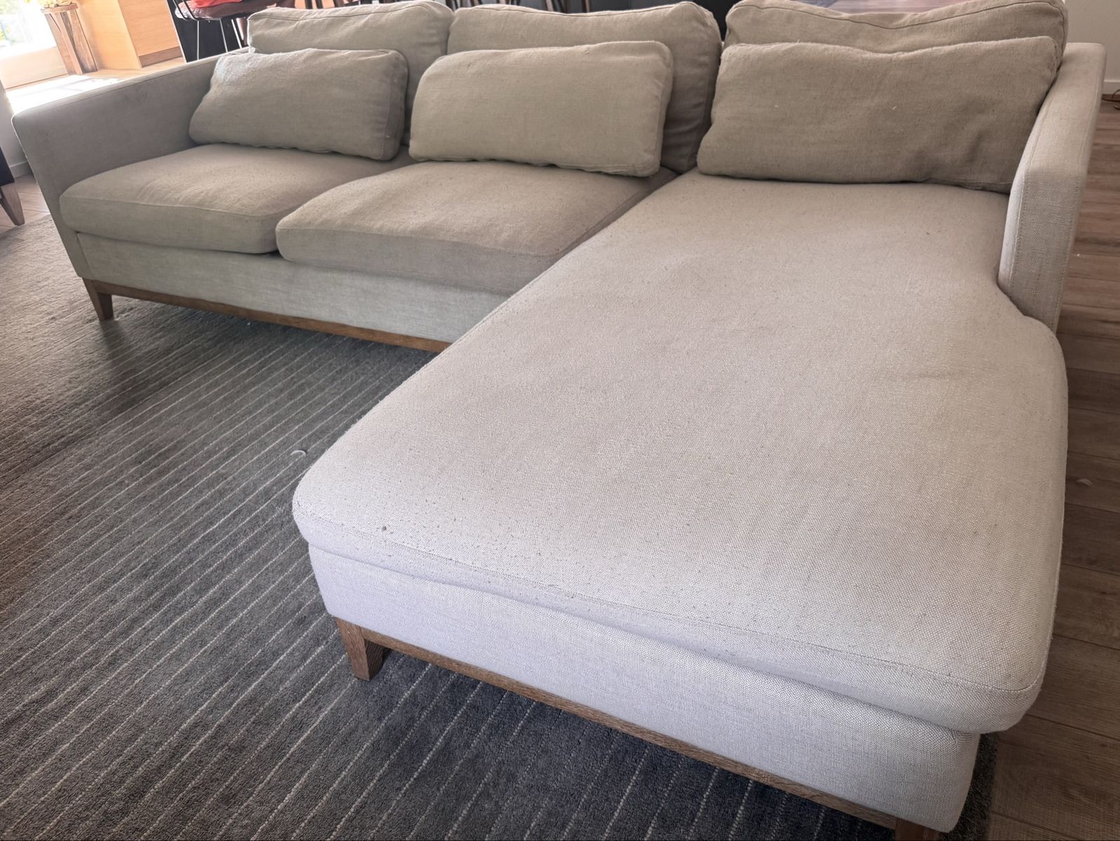 Chaise sectional