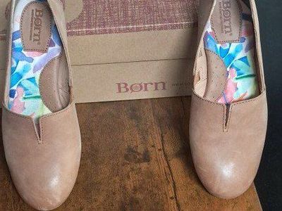 Born Shoes size 7
