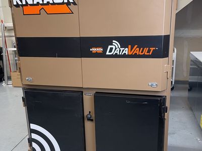 Knaack Data Vault Mobile Job Site Desk Work Station