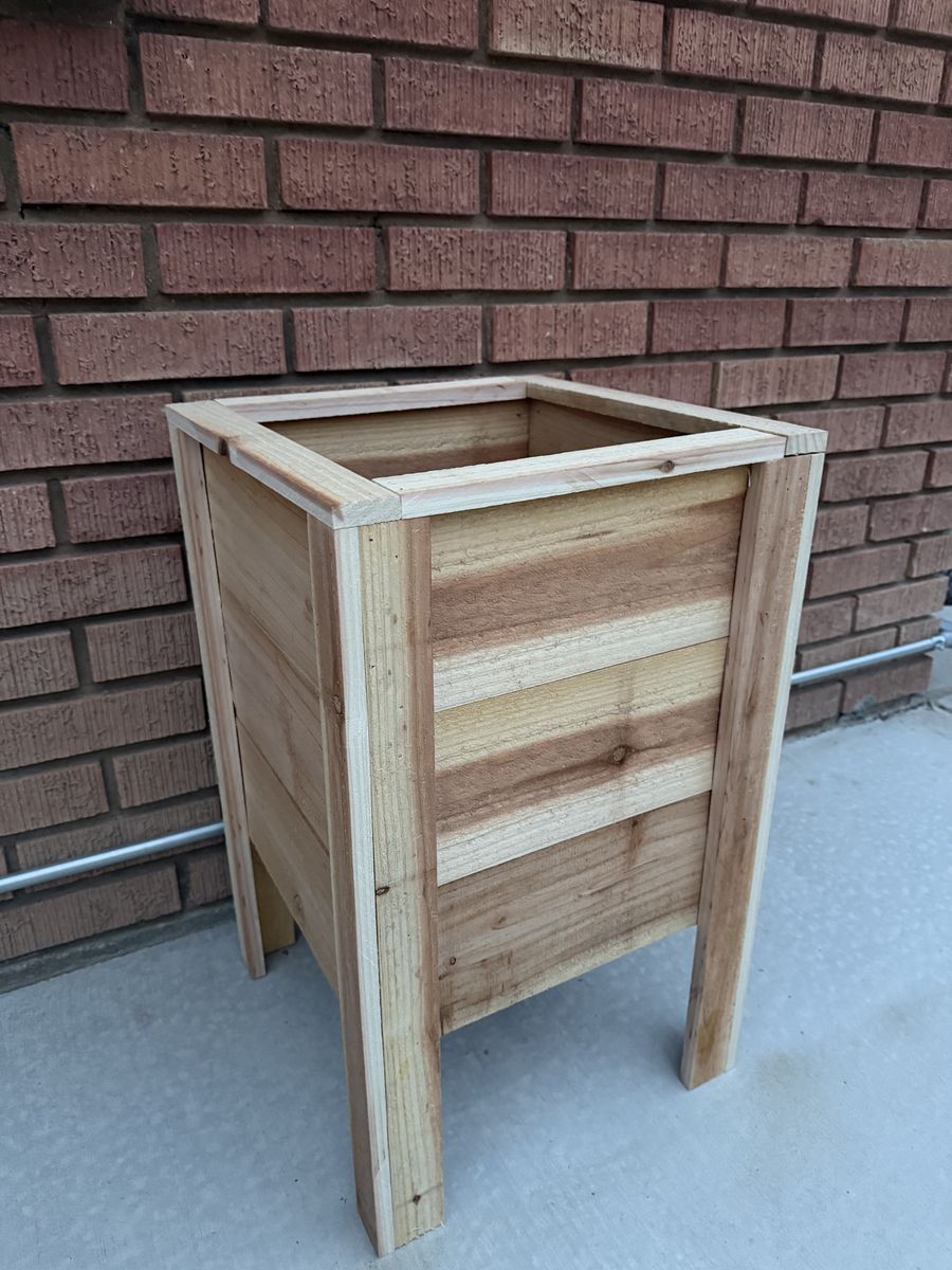 Cedar Planter Boxs