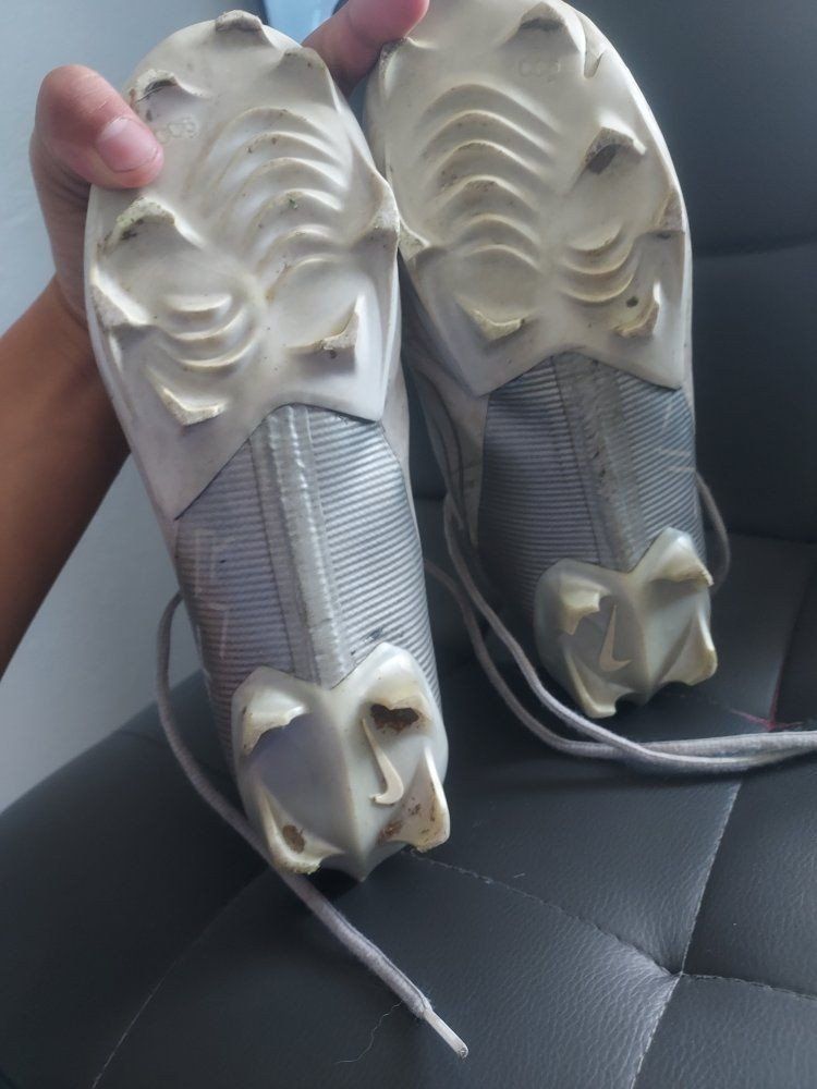 Used Nike Alpha Menace Pro 2 Mid White Football Cleats