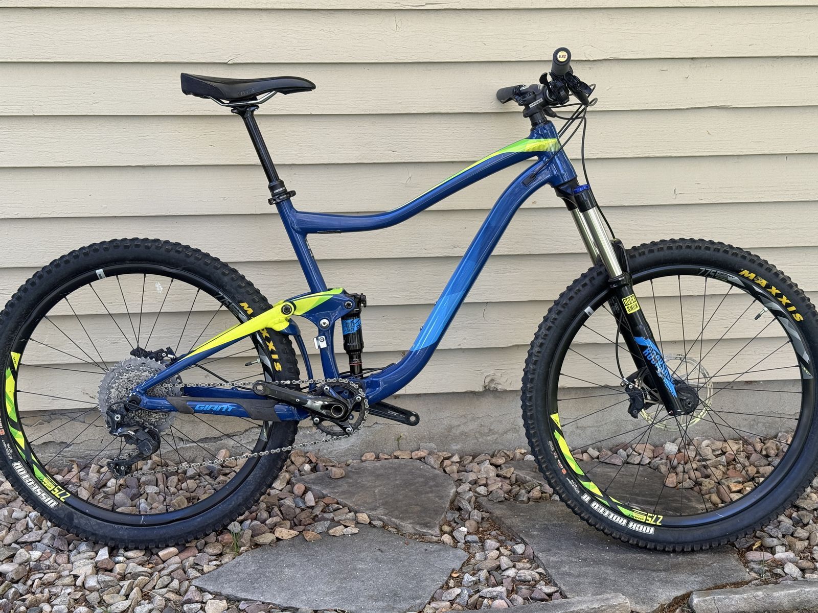 Giant Trance 27.5 Size Large