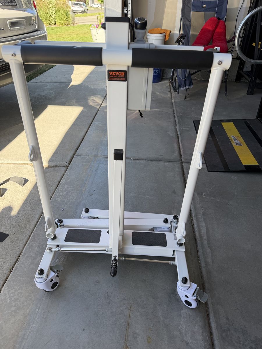 Main image 6