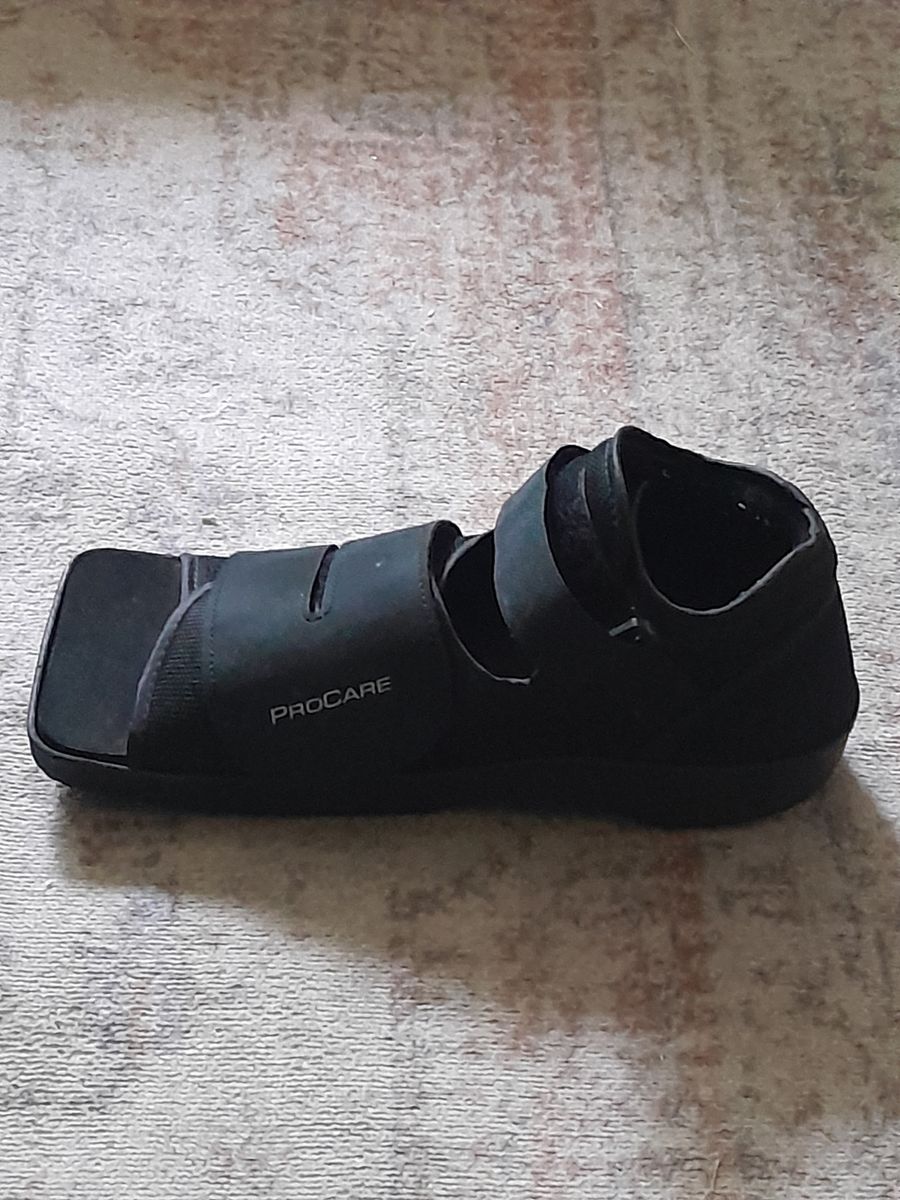 ProCare Medical support shoe