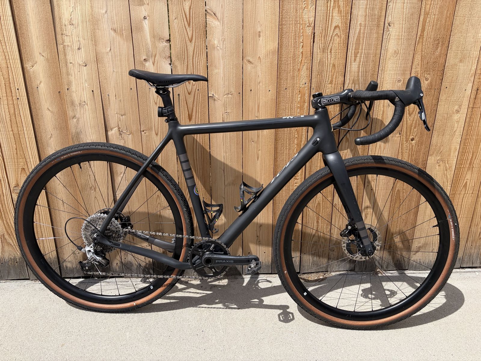 Ibis Hakka MX Carbon Gravel Bike - Sram Rival, Praxis Cranks, Disc Brakes