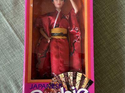 Japanese Barbie 1984 New in Box
