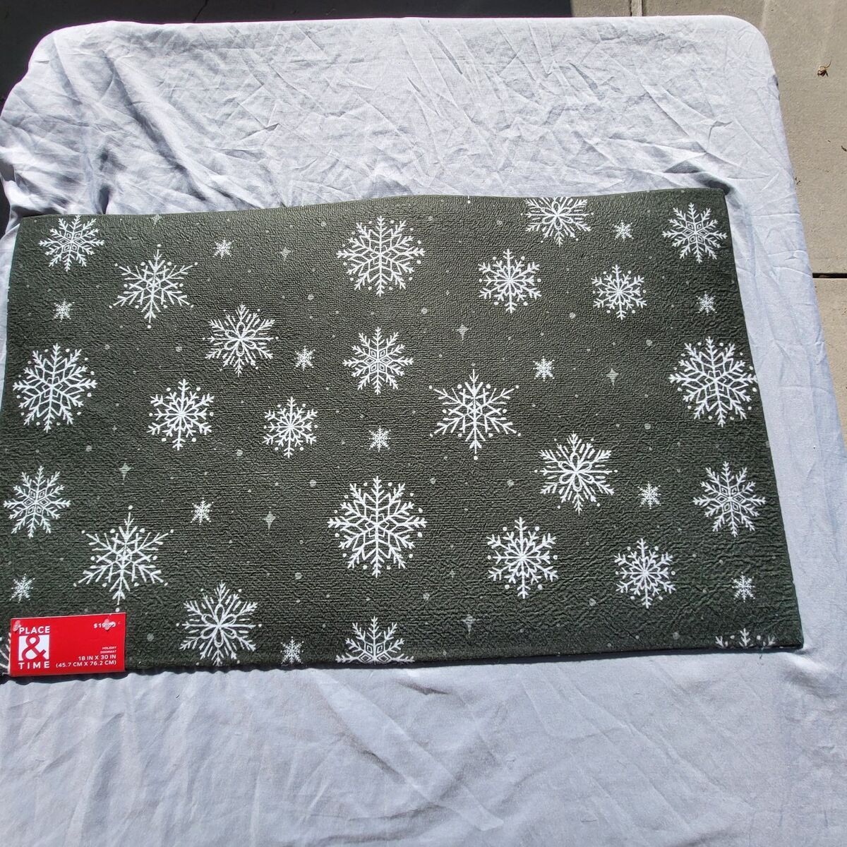 Green with Snowflakes floor mat/rug