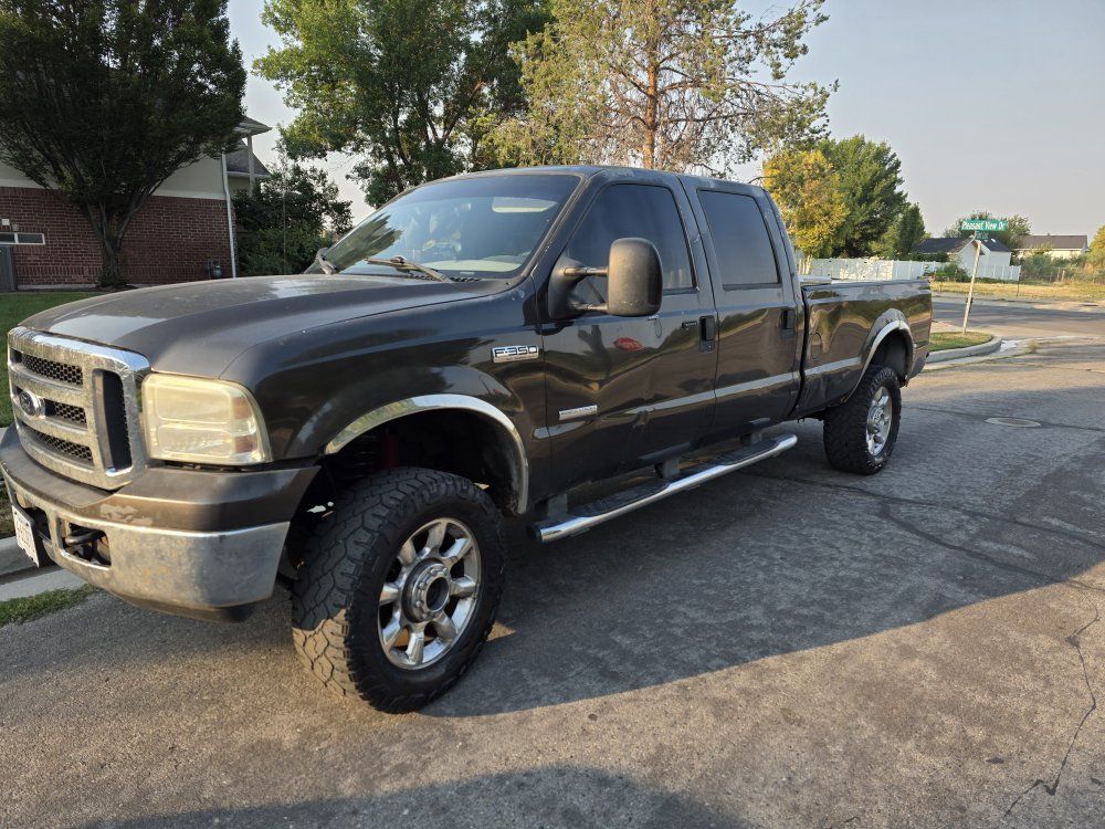 Ford F-250 / F-350 Super Duty Crew Cab Truck - Used Condition