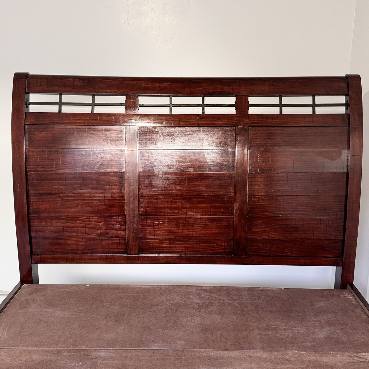 Solid Wood Queen Size Bed With 2 Storage