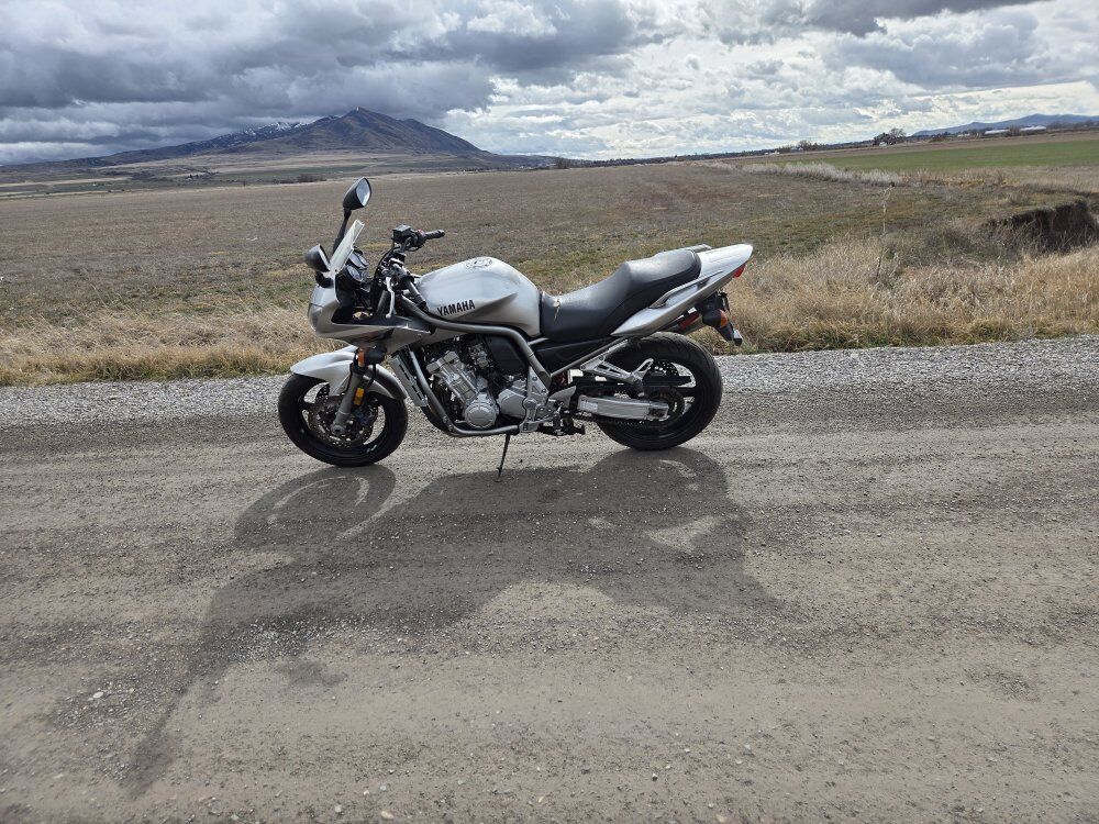2002 Yamaha FZ1 FZ1000 R1