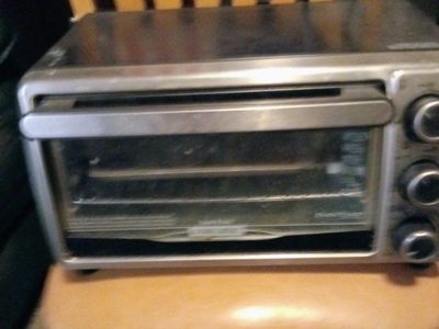 BLACK+DECKER TO1940SBD 4-Slice Stainless Steel Convection Toaster Oven, EvenToast Technology
