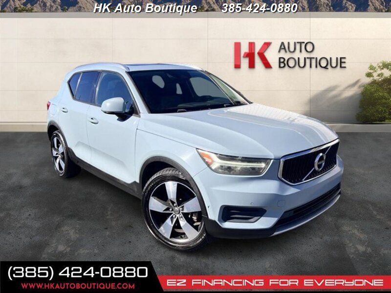 2019 Volvo XC40 T5 Momentum