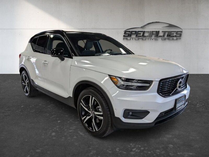 2019 Volvo XC40 T5 R-Design