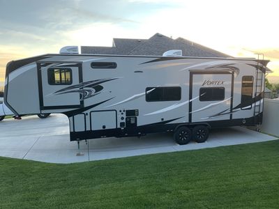 2019 Genesis Supreme RV Vortex 3317V