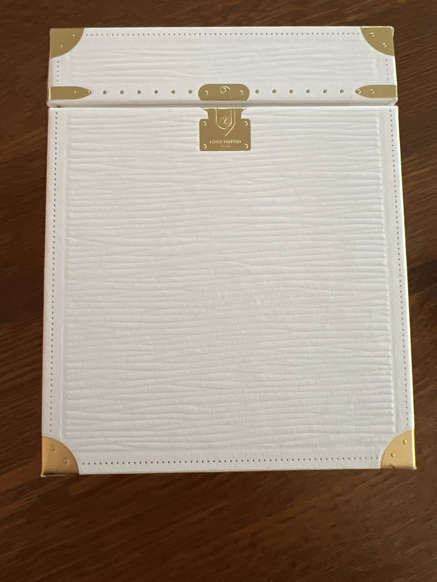 Louis  Vuitton Snow Globe