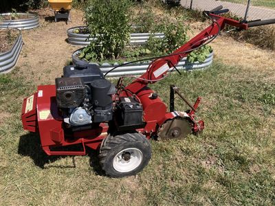 Janick 1100 hydraulic low voltage wire/ dog fence trencher
