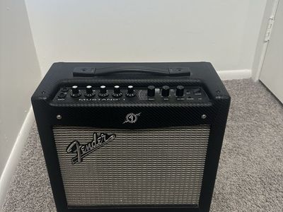 Fender Mustang I
