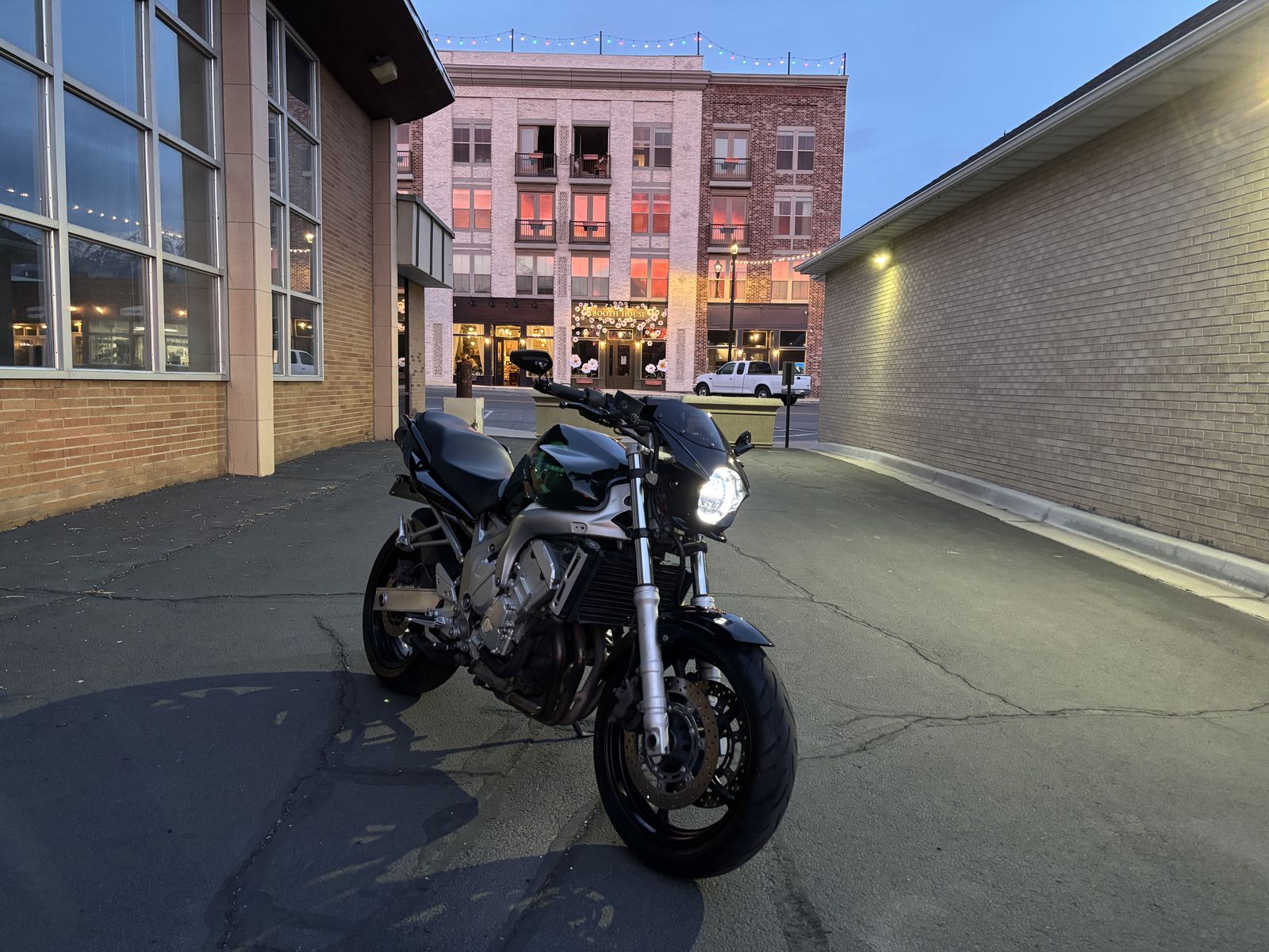 2005 Yamaha FZ6