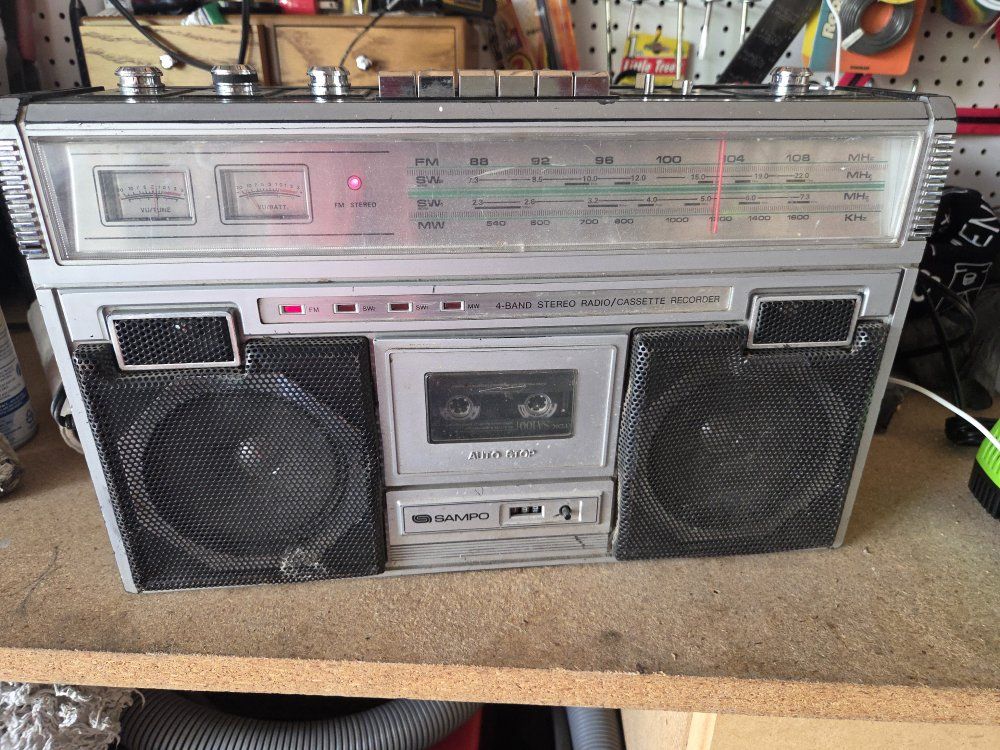 boombox Sampo
