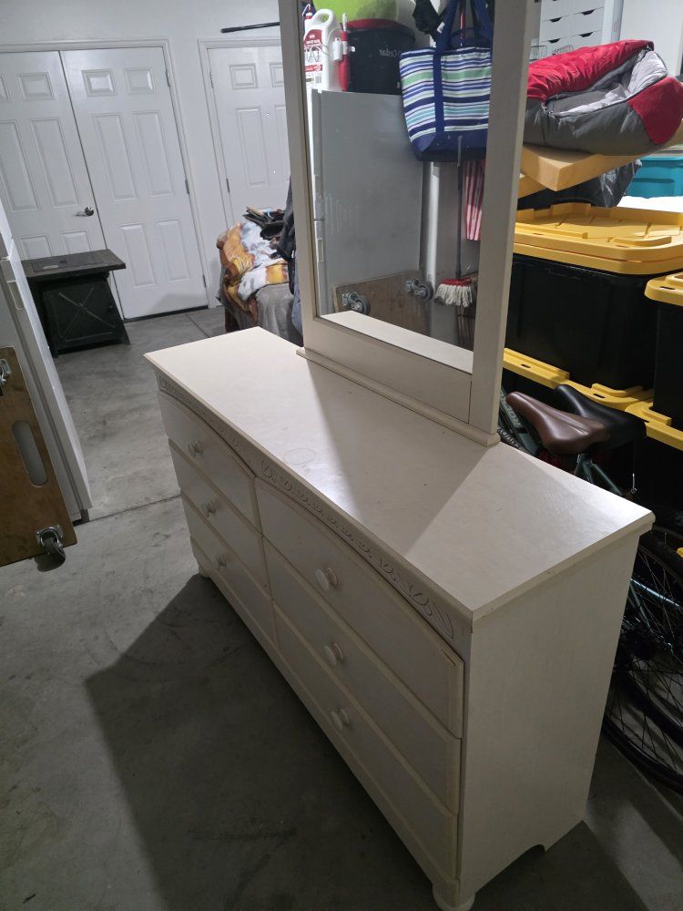 Main image 2