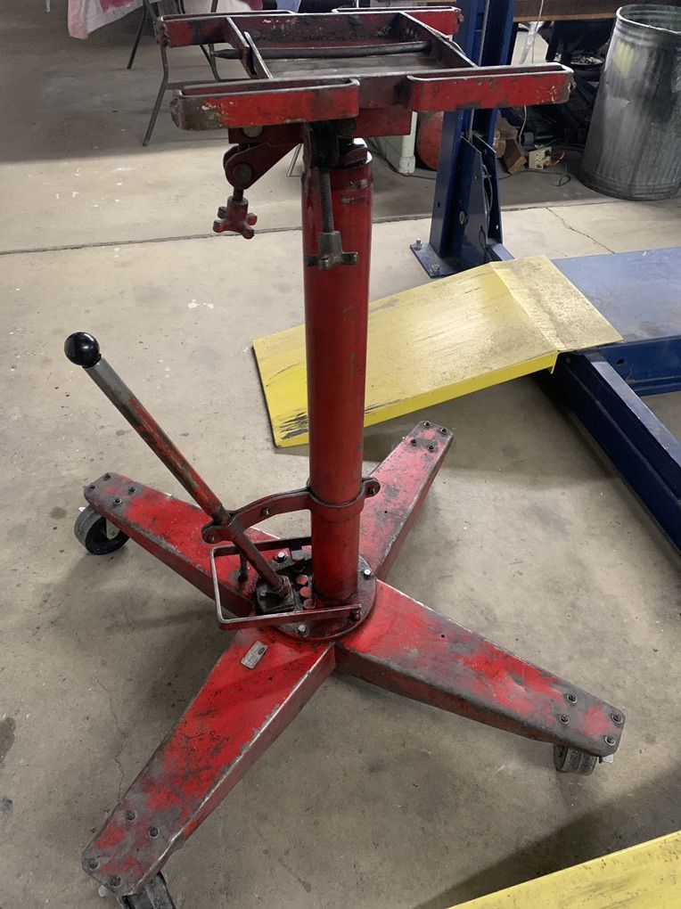 Transmission Jack And Two Large Hydraulic Jacks