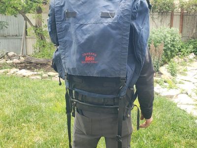 REI Trekker Sierra Crest Backpacking bag