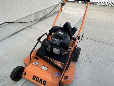 SCAG SFC-30 Commercial mower