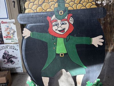 Wood Leprechaun Decoration/Yard Games