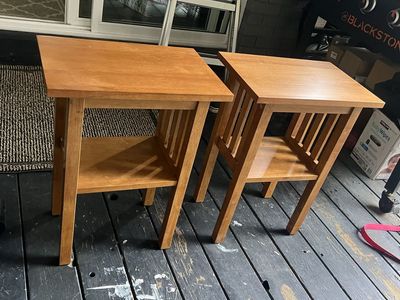 Great condition end tables