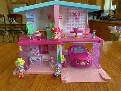 Shopkins Happy Place Grand Mansion with Car