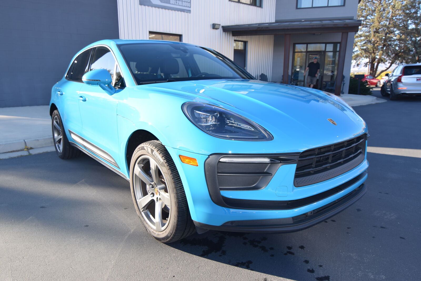 2022 Porsche Macan Base