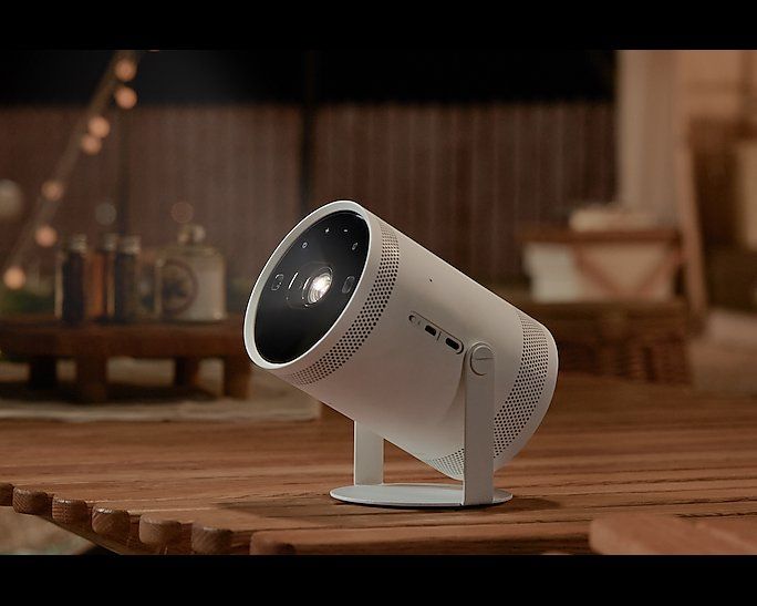 Samsung The Freestyle Smart Portable Projector SP-LSP3BLAXXA 1080p White