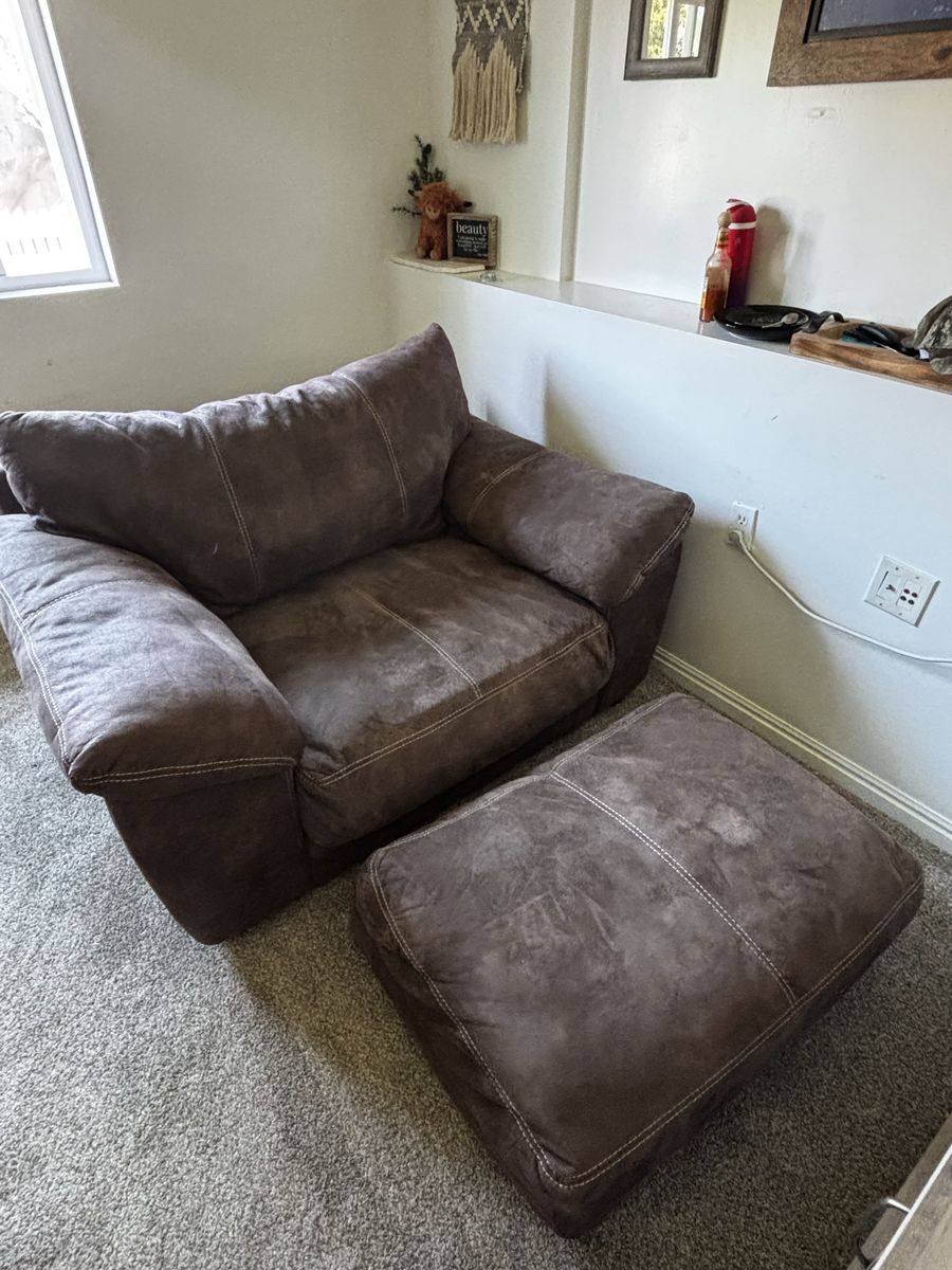 Brown Loveseat with Matching Ottoman - Cozy Living Room Set