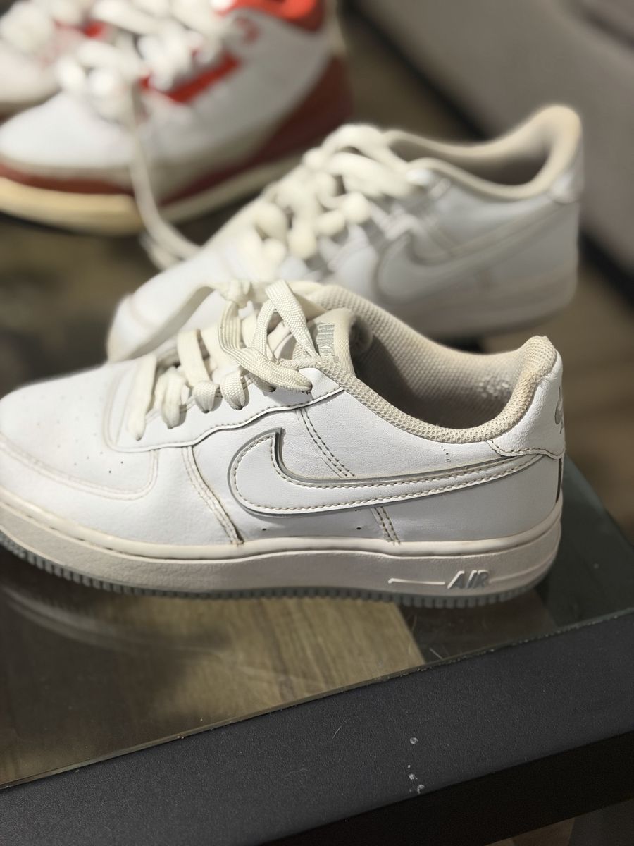 Nike Air Force 1 White Low-Top Sneakers - Youth Size 4 (Pre-Owned)