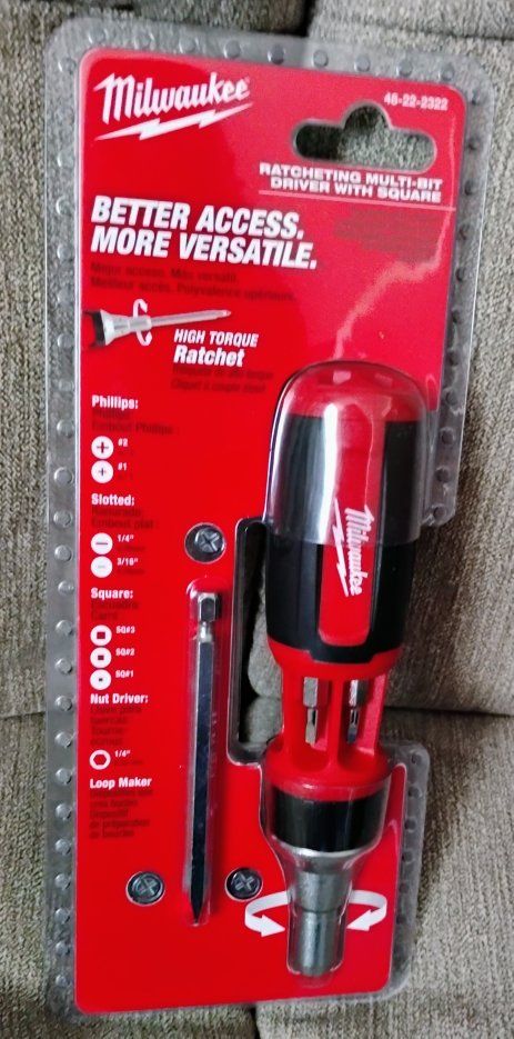 Milwaukee Ratcheting Multi-Bit Screwdriver Set (48-22-2322)