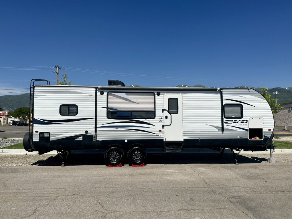 2018 Forest River EVO T2790 Travel Trailer