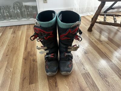 Alpinestars Tech 7 Size 9 Boots
