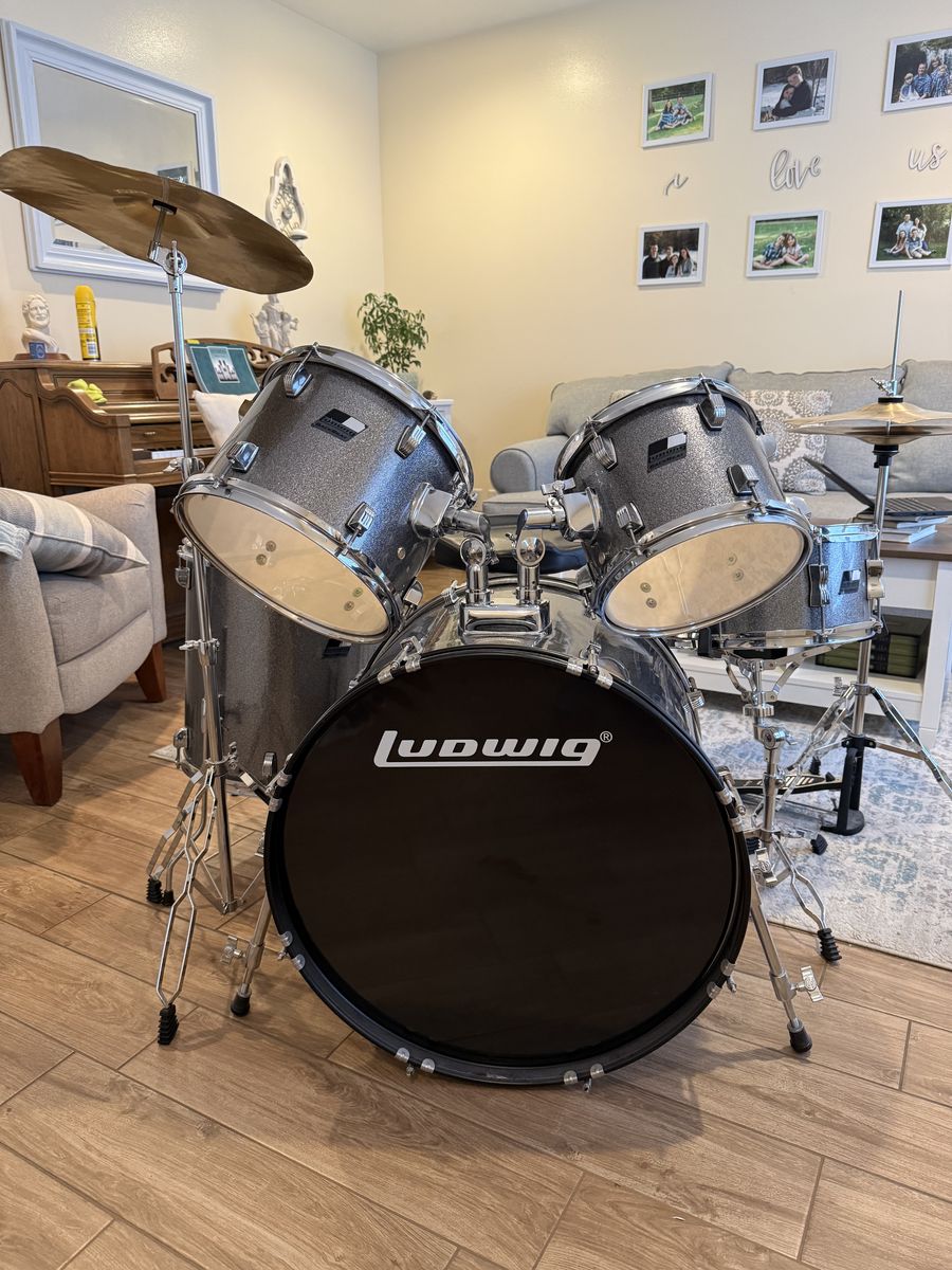 5 Pc Ludwig BackBeat Drumset