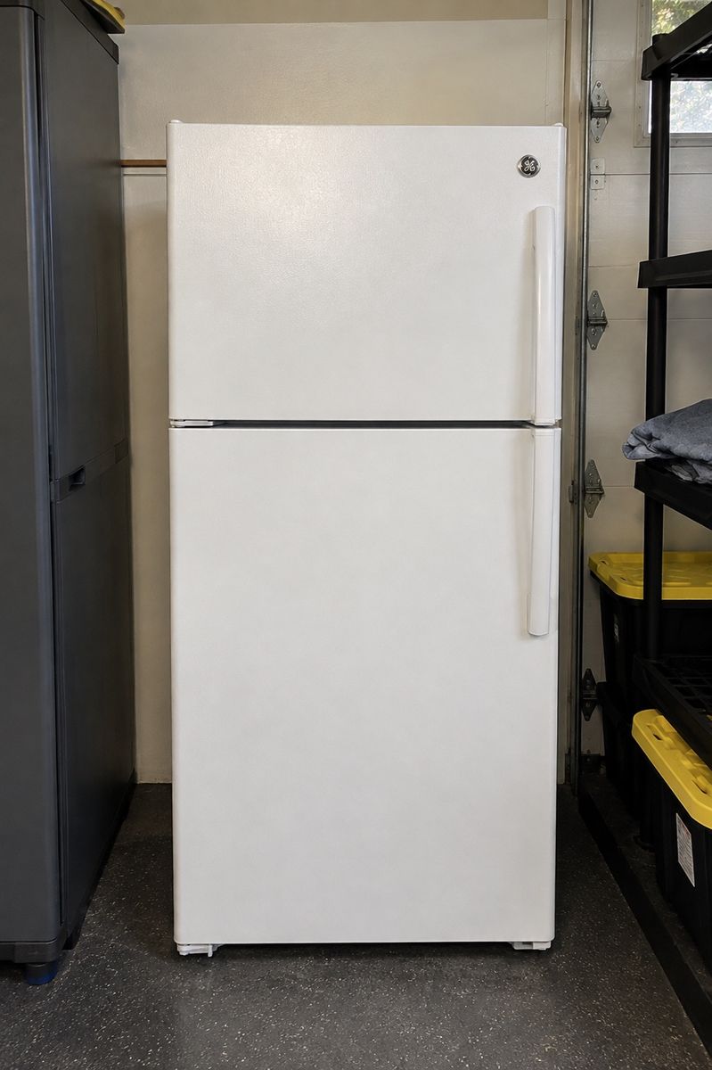 GE 14.6 Cu. Ft. Refrigerator