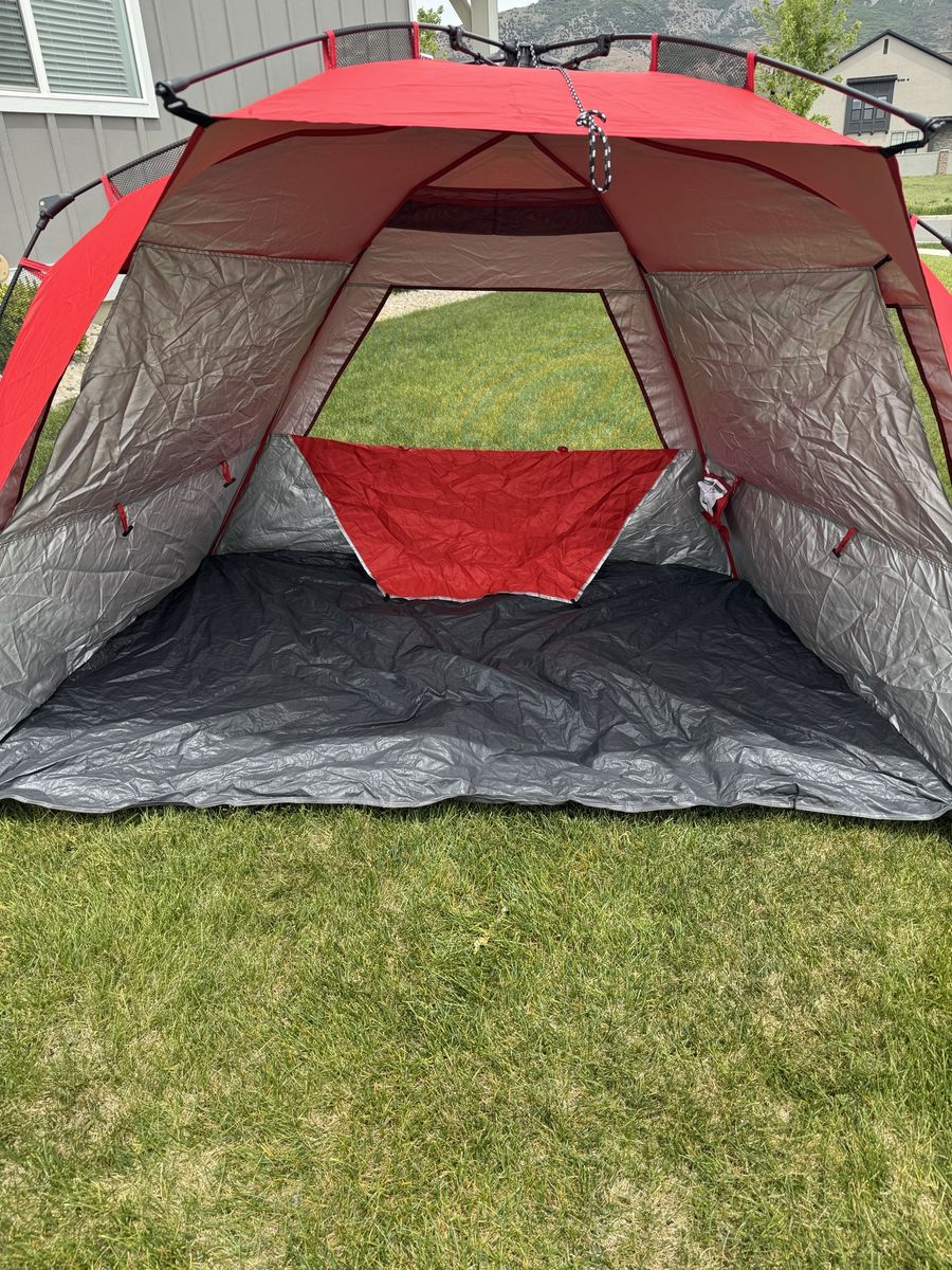 E-Z UP Camping Tent – Large Family Size Tent – Good Condition
