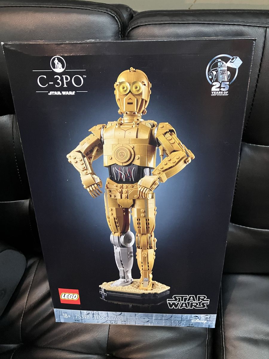 LEGO Star Wars C-3PO Building Set 75398 - 1138 Pieces