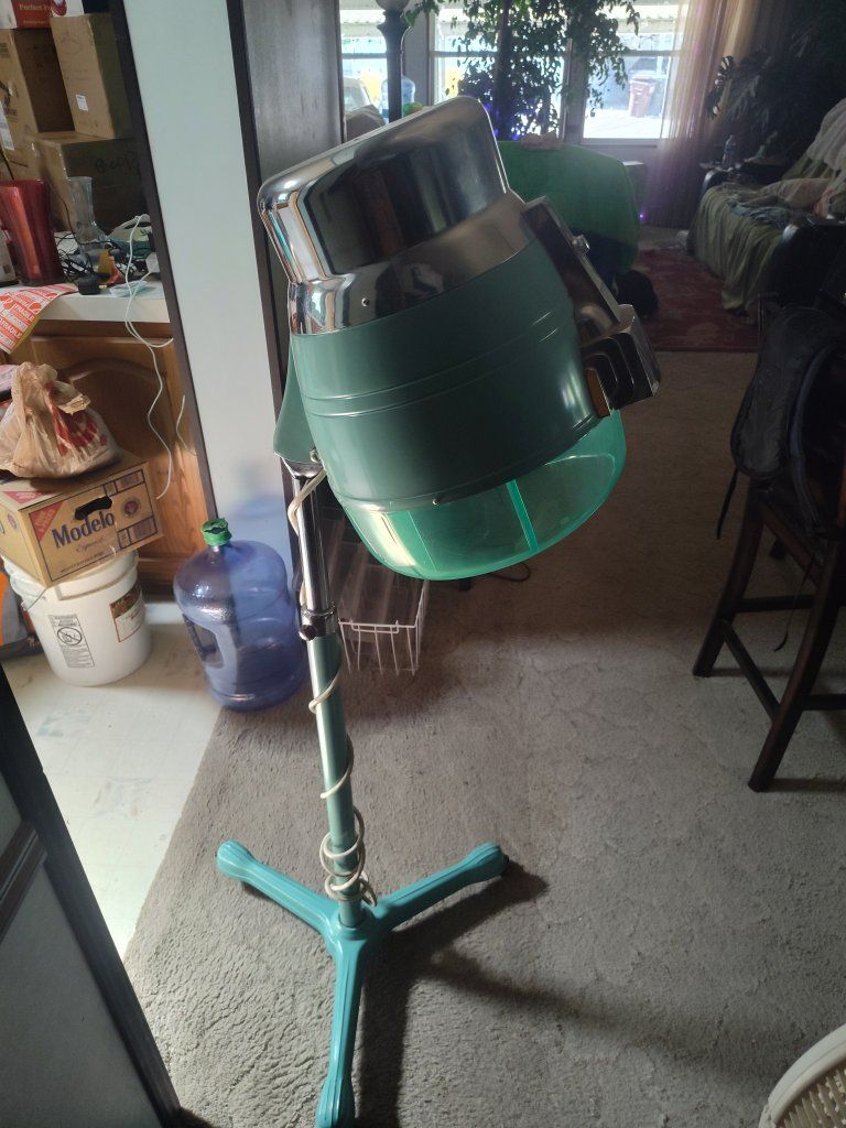 free 1950's- 1960's  blowe dryer