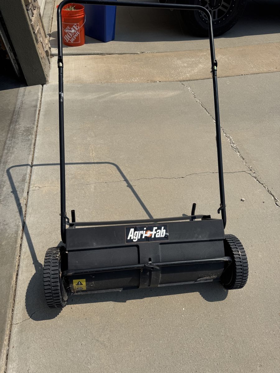Agri-Fab 26 In Push Lawn Sweeper - No Bag