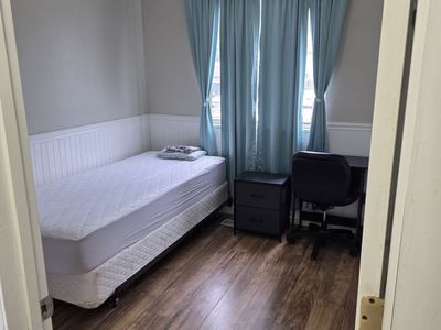 One Bedroom Available for One Male Roommate in Owner-Occupied Home (Kearns)