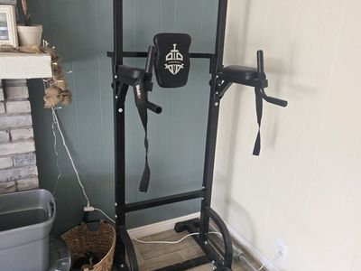 pull up, dip, and hang tower
