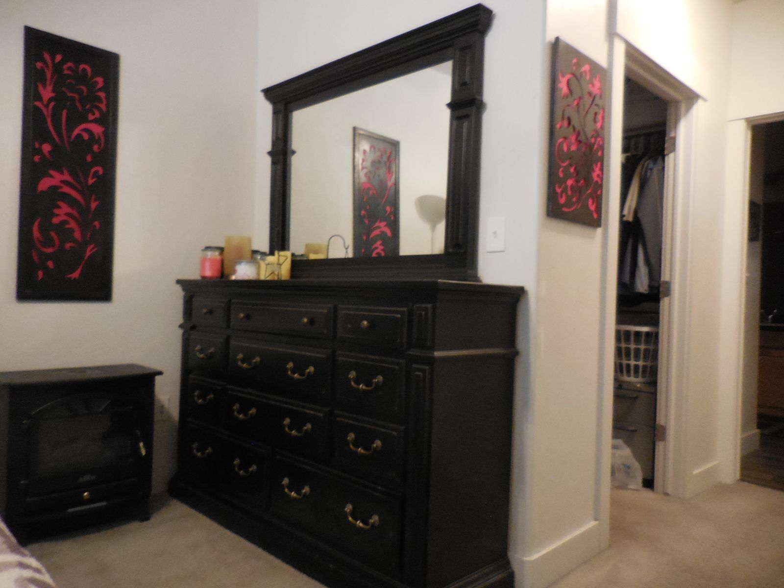 2 Dressers And Matching Mirror.