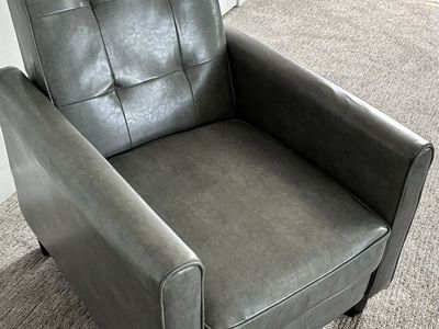 Faux Leather Chair/Recliner