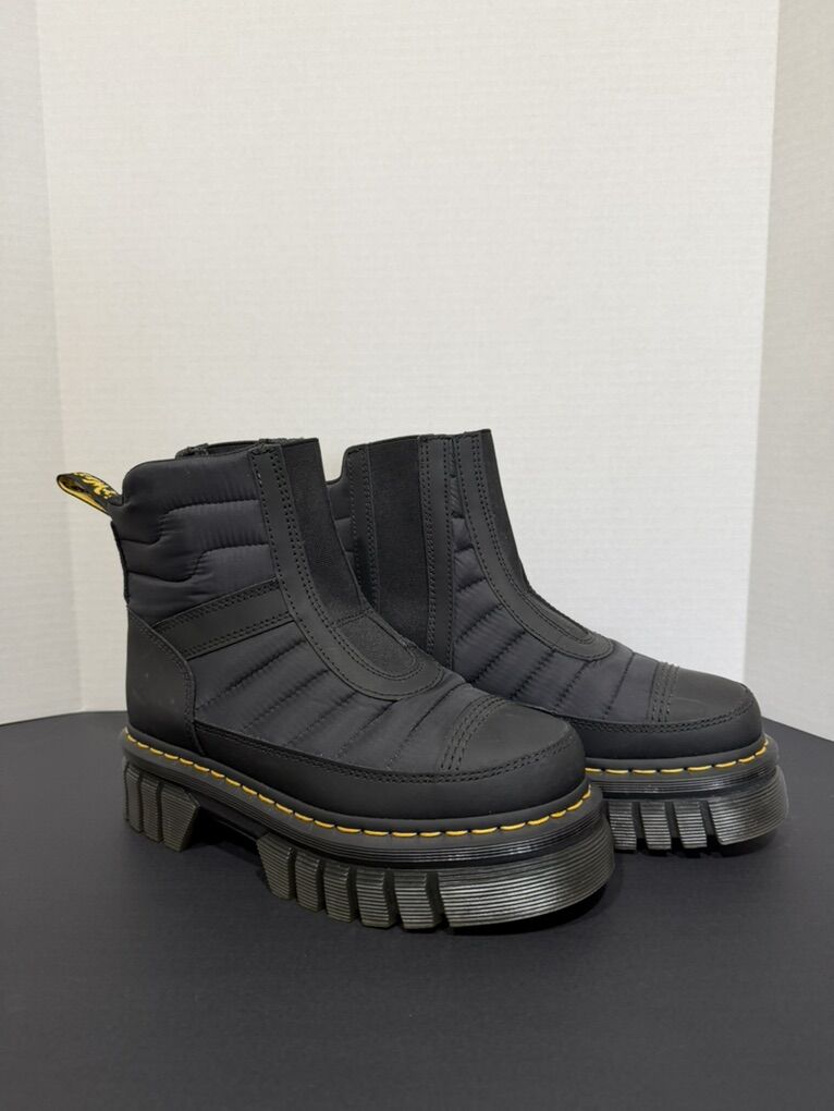Dr. Martens Chelsea Audrick Quilted Boots Size 8